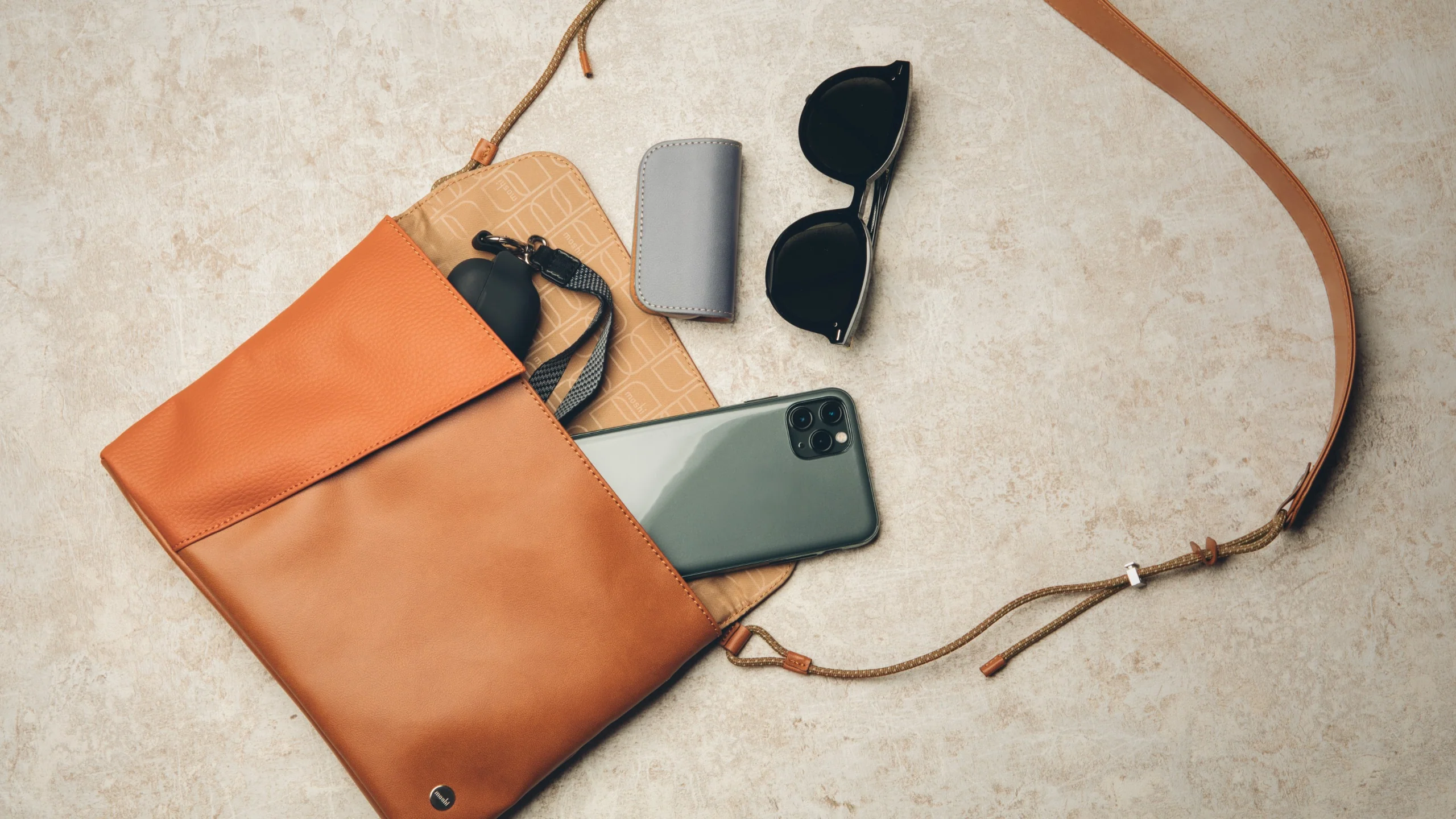 Aro Slim Crossbody Bag - Image 16