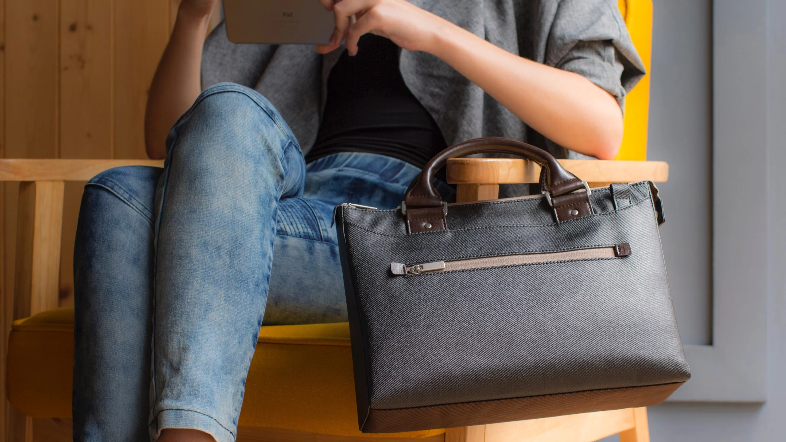 Urbana Mini Lightweight Handbag - Image 4